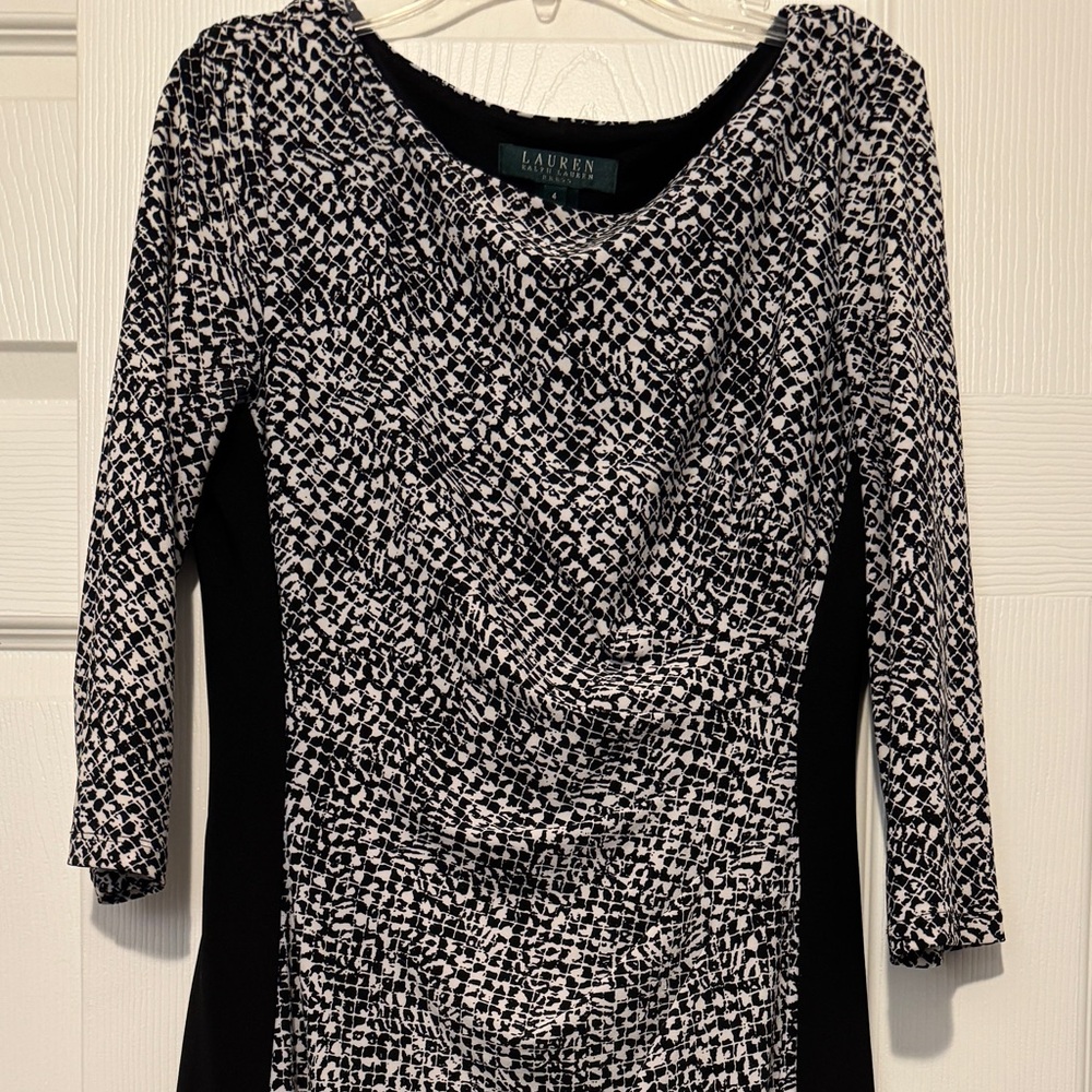 Ralph Lauren size 4 dress, 3/4 length sleeves. Very comfortable dress, lined.